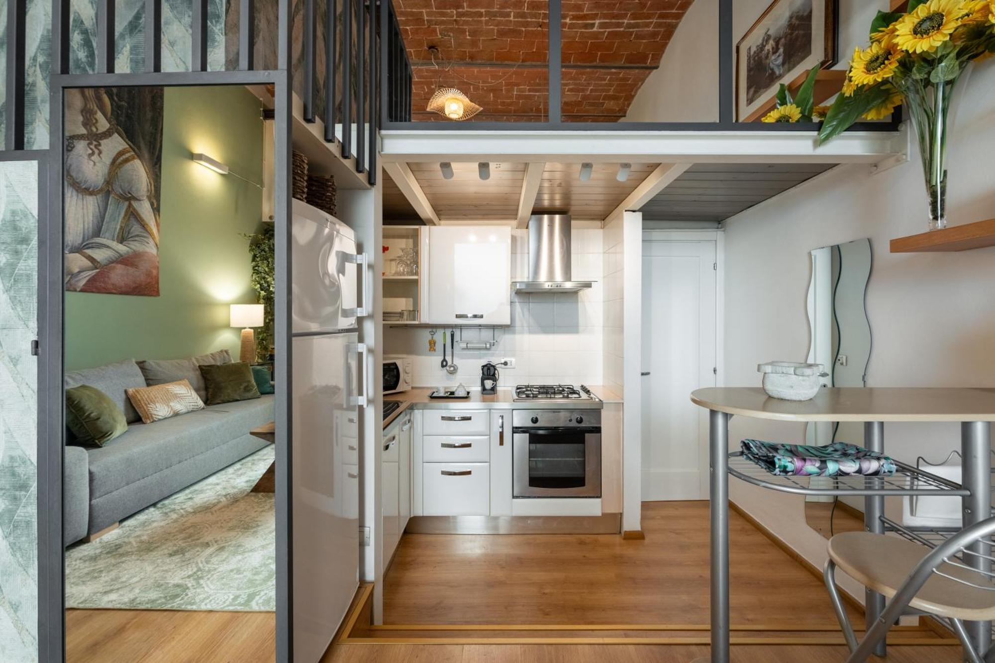 Via Cimabue 8B - Florence Charming Apartments - Metropolitan Loft In Florence - 20 Minute Walk To City Center - Excellent Base For Exploring - Less Than 5 Minute Walk To The Supermarket - Amazing Bakery On The Corner Buitenkant foto