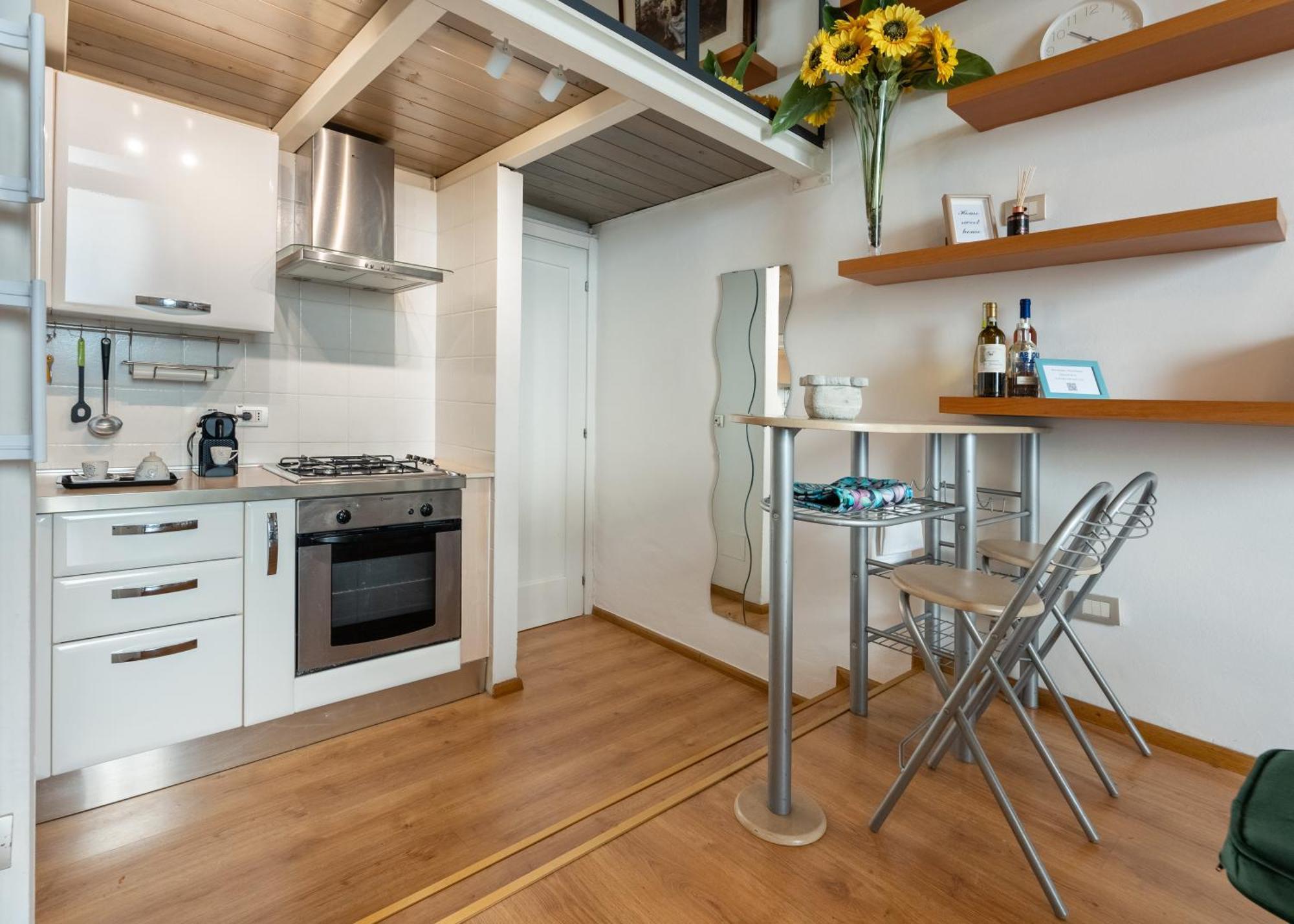 Via Cimabue 8B - Florence Charming Apartments - Metropolitan Loft In Florence - 20 Minute Walk To City Center - Excellent Base For Exploring - Less Than 5 Minute Walk To The Supermarket - Amazing Bakery On The Corner Buitenkant foto